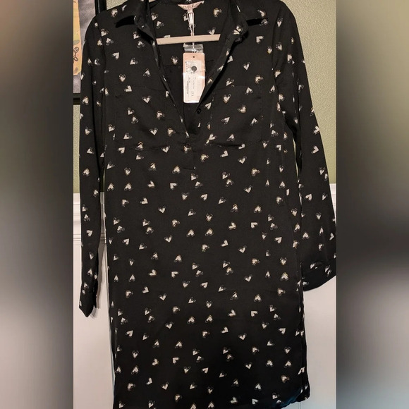 ESQUALO black long sleeve dress with white hearts and gold accent 4 - Picture 2 of 10